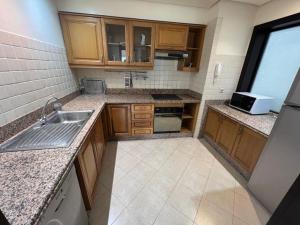 Modern Marina Flat Cozy n Chic for Couples T22511GF