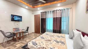 Staycation 4 Bedroom Premium House Kasauli - Family Groups & Events - Forest Treks