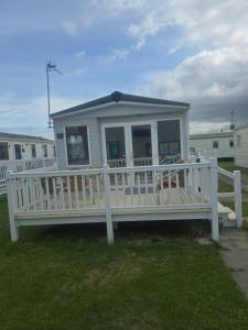 3 bedroom Lyons robin hood Rhyl CT2
