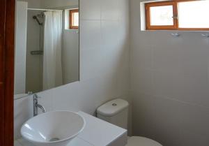 Modern 5BR House with Private Pool in Paracas