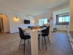 Alegria da Vila Rosa Pool view Close to the beach