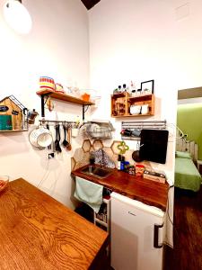 Casarià Holiday Home, Nel Cuore del Centro Storico di Napoli