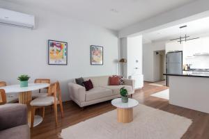 Bright Loft with 3 bedrooms and terrace in Galata