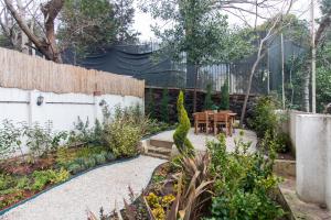 Tomtom Terrace & Garden Apartments