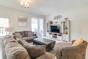 Pet Friendly! Townhome with Pool in ChampionsGate