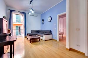 Modern Vatican Apartment Balcony with Full Kitchen Smart TVs Elevator AC Fast Wi-Fi Pet Friendly