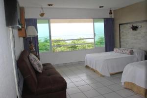 Beach suite with lagoon view in Cancun