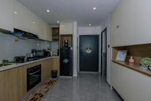 Serene stays by Remi