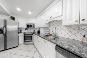 Sea Colony - 110 Chesapeake House Rd