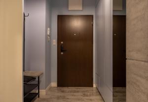 Stylish Apartment with Balcony and Garage Mokotów