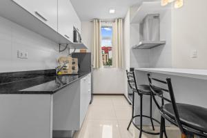 Apartamento de 1 Dormitorio con Parrilla y Cochera ! Dpto 201