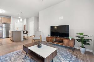 Washer & Dryer with Free Underground Parking with a Pool