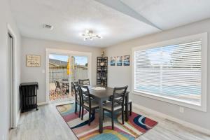 Lagoona Villa a Poolside Paradise