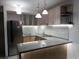 Departamento ideal para trabajo o turismo, cerca de Embajada A, Solca y Estadio O