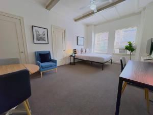 Chic Vintage Studio in the Gold Coast - SP 1205