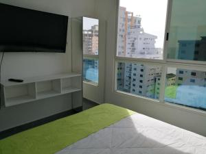 Enjoy your vacation in this beautiful 9th floor Suit