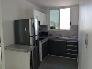 Enjoy your vacation in this beautiful 9th floor Suit