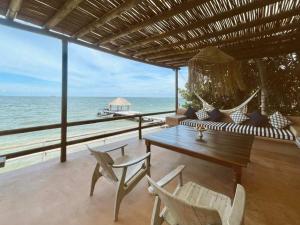 Stunning 6BR Beachfront Villa in Rosario