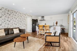 Maraetai Beach house