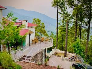 3 Bed Luxury House with Valley Views & Privacy