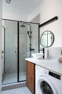 Central & Stylish 2BR Flat Near Cismigiu Gardens