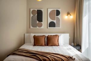 Central & Stylish 2BR Flat Near Cismigiu Gardens