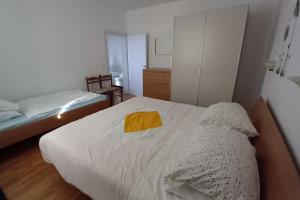 Apartments by the sea Kustici, Pag - 9360