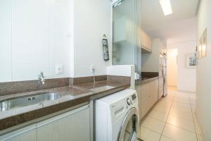 Apto Lúmen 2Q perto da praia by Achei Floripa