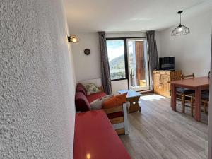 Appartement cosy 4 pers, balcon ensoleillé, Alpe dHuez - FR-1-405-372
