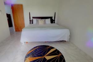 King St Penthouse 10 mins walk to Beach