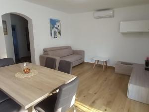 Two Bedroom Apartment With Private Pool