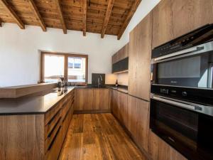 Chalet in Neukirchen 100 m ski lift