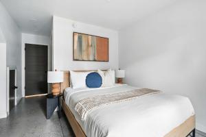 Adelynn Studio - Spanish Style in Hip Kerns