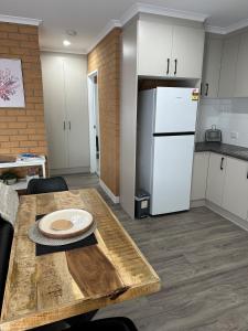 LBarza Self Contained 1BR close to CBD