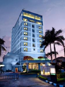 Grand Candi Hotel