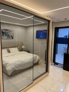 غرفة فندقية بشارع كورنيش العجوزة الرئيسى