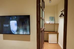 Quiet, minimalist space - Homestay District 1