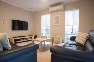 Parkview - Coastal Comfort by the National Park