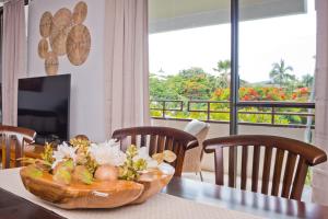 Ocean View White Sands Village only steps away from Magic Sands Beach