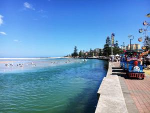 Immaculate Apartment at The Entrance, Tides of Fairport