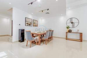 Elegant 4BR Villa with Arabian Gulf, Mountain and Community Views, Assistant Room and Heated Pool, Al Dana Island, Fujairah by Deluxe Holiday Homes