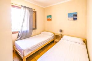 Primera linea de playa, Bahía Azul 42-B