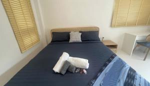 Chaloklum Canal Villa