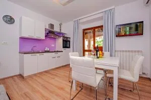 Apartment Api - Станга