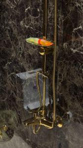 An elegant Cozy Studio with Separated Seating area Alyasmeen استديو بتصميم انيق ومريح و صالة جلوس منفصله في الياسمين