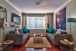 Trendy 1 bedroom flat in the heart of Green Point