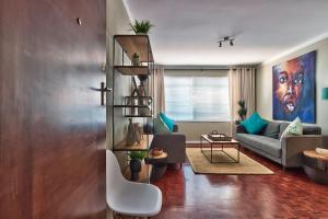 Trendy 1 bedroom flat in the heart of Green Point