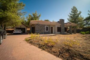 Casa Harmonia Traditional Stone House, Escape to Silence Soul and Serenity in Nature with 2 Bedrooms, Fireplace and Mountain Breeze