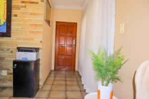 Masai Shuttles And Hotel