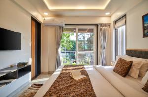 Drizzle Resort with Swimming pool Near Maapro Garden